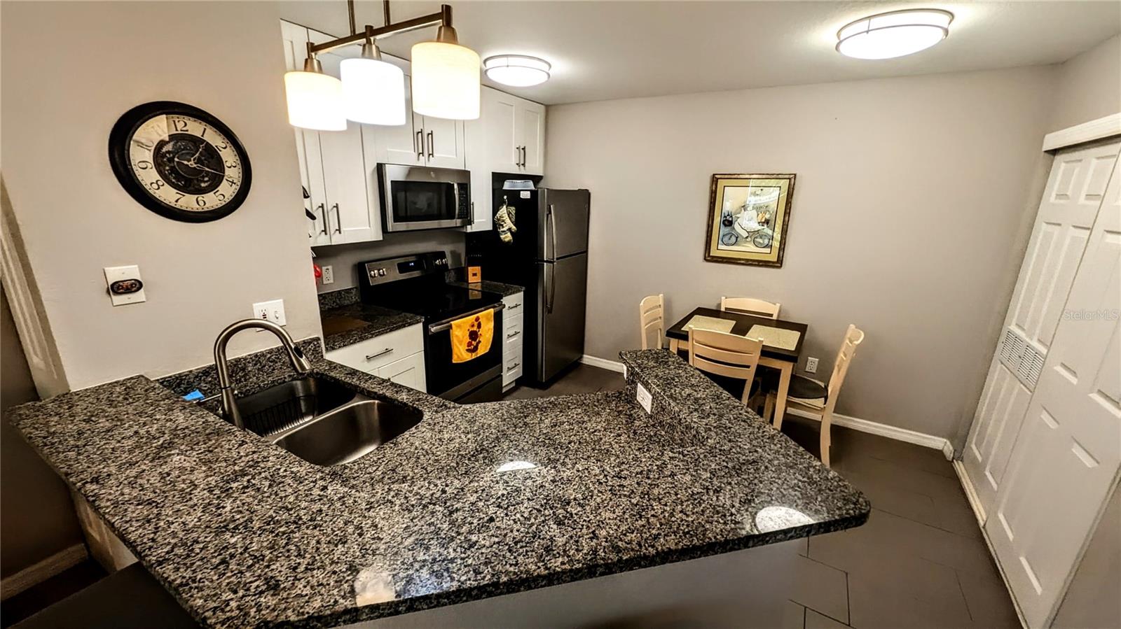 Image 4 of 37 For 850 Tamiami Trail 409