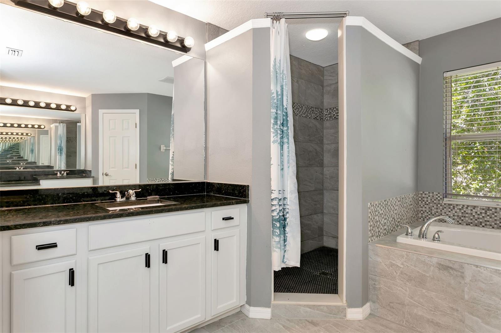 Image 33 of 56 For 3010 42nd Avenue E