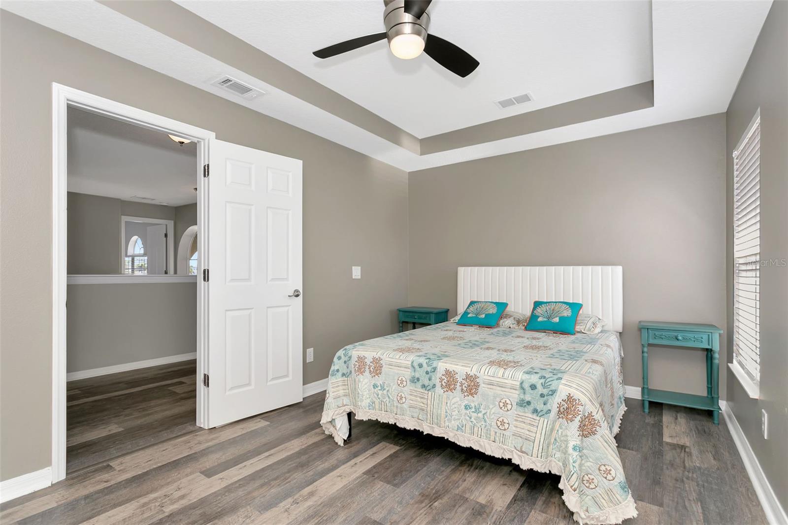 Image 36 of 56 For 3010 42nd Avenue E