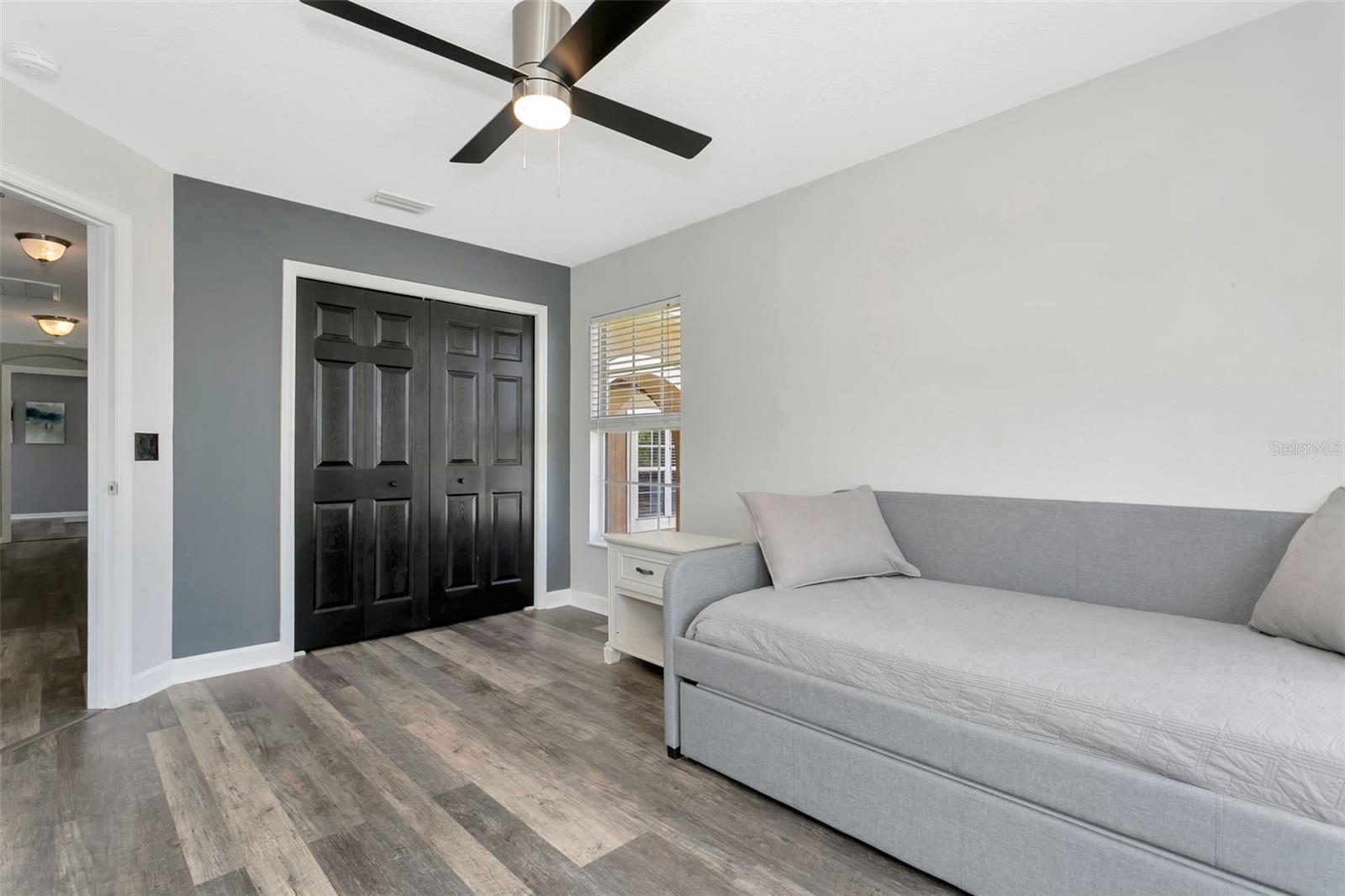 Image 42 of 56 For 3010 42nd Avenue E