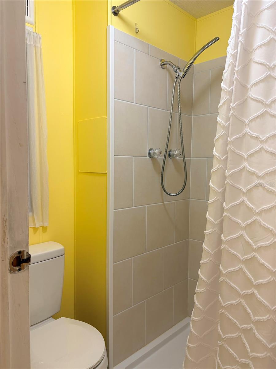 Image 23 of 35 For 2787 Breezewood Drive
