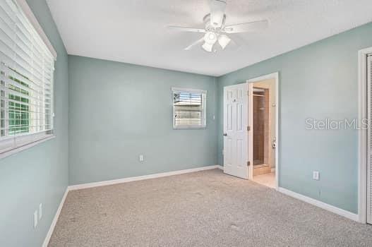Image 16 of 34 For 602 Park Circle
