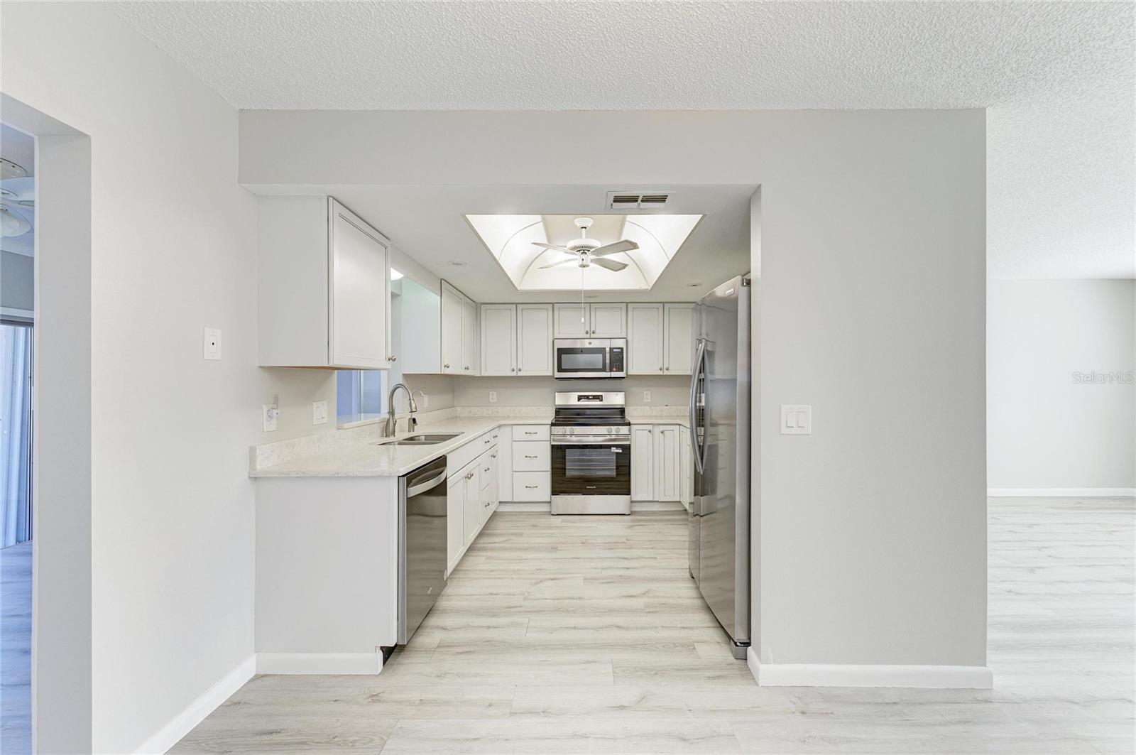 Image 10 of 36 For 140 Circlewood Drive C1-4
