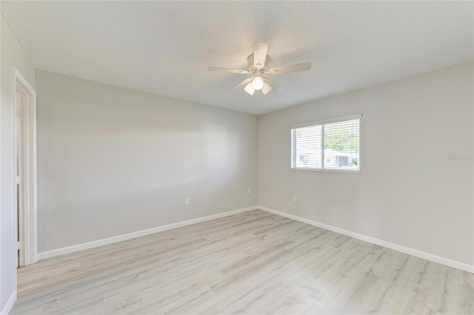 Image 17 of 36 For 140 Circlewood Drive C1-4