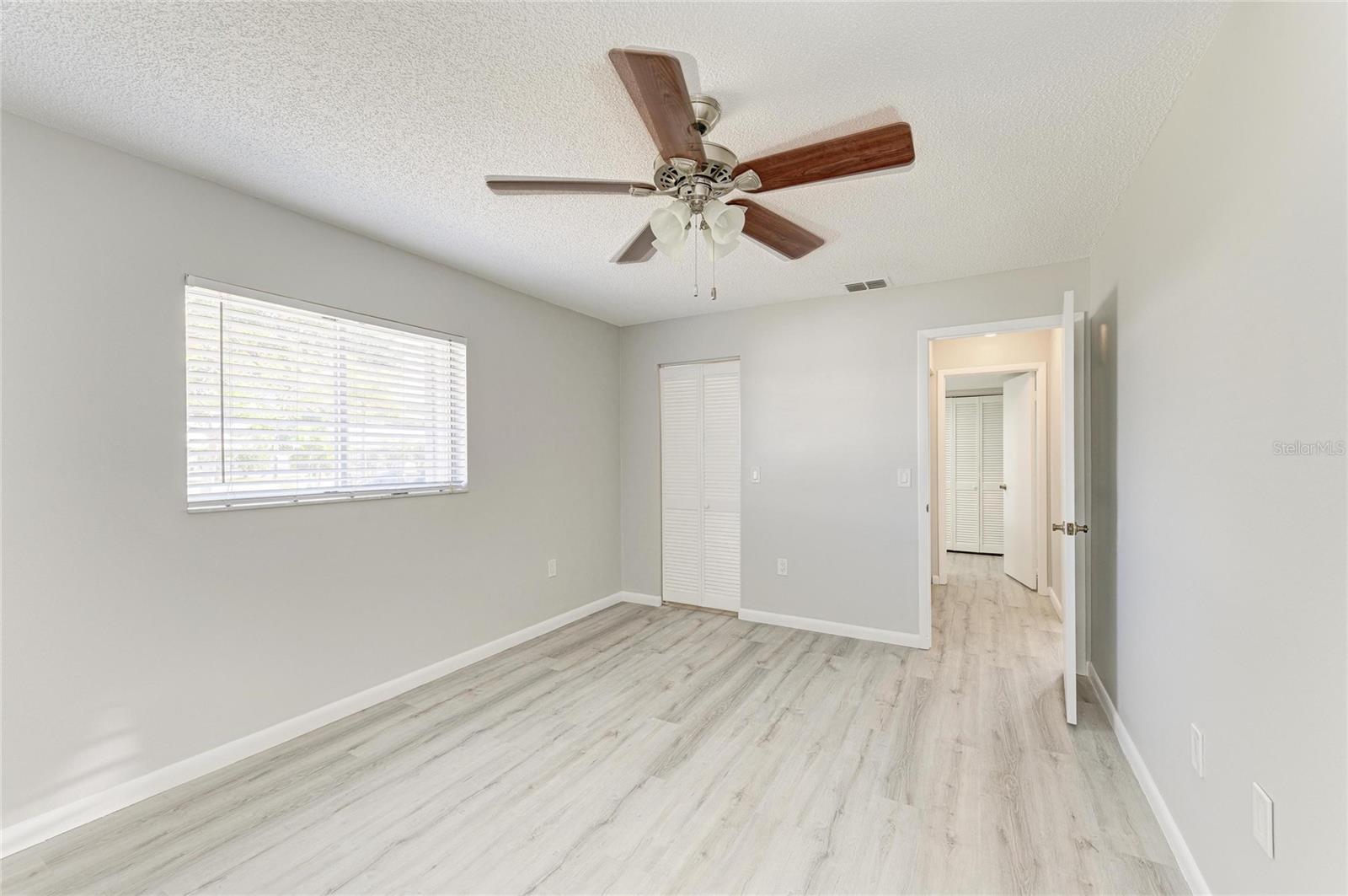 Image 21 of 36 For 140 Circlewood Drive C1-4