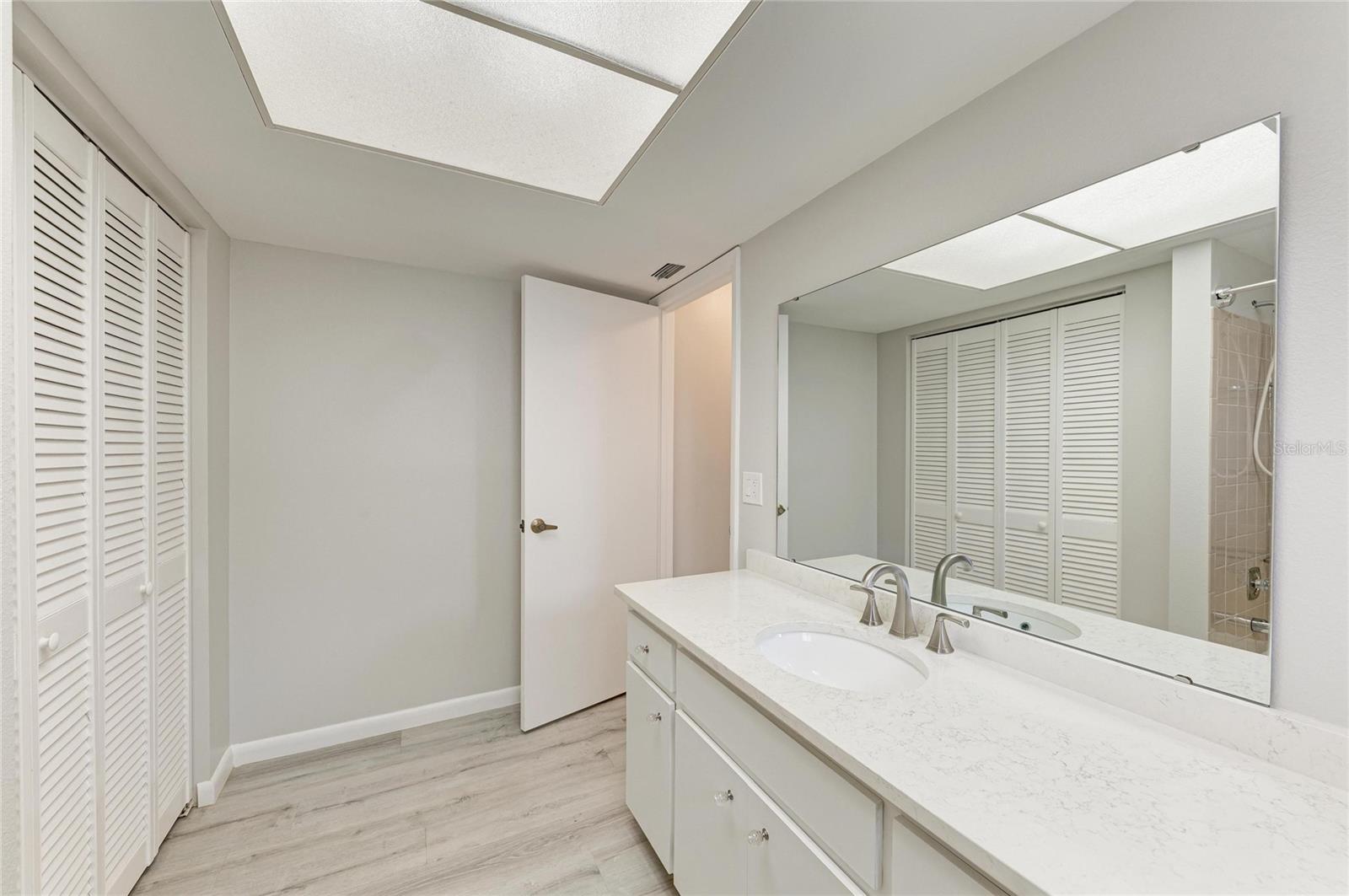 Image 23 of 36 For 140 Circlewood Drive C1-4