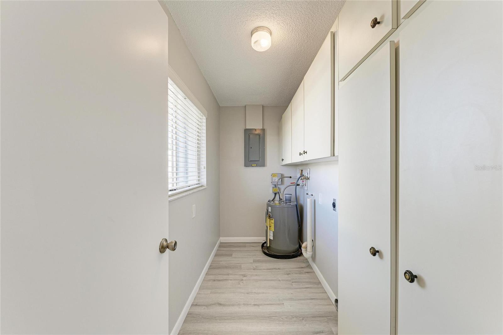 Image 25 of 36 For 140 Circlewood Drive C1-4