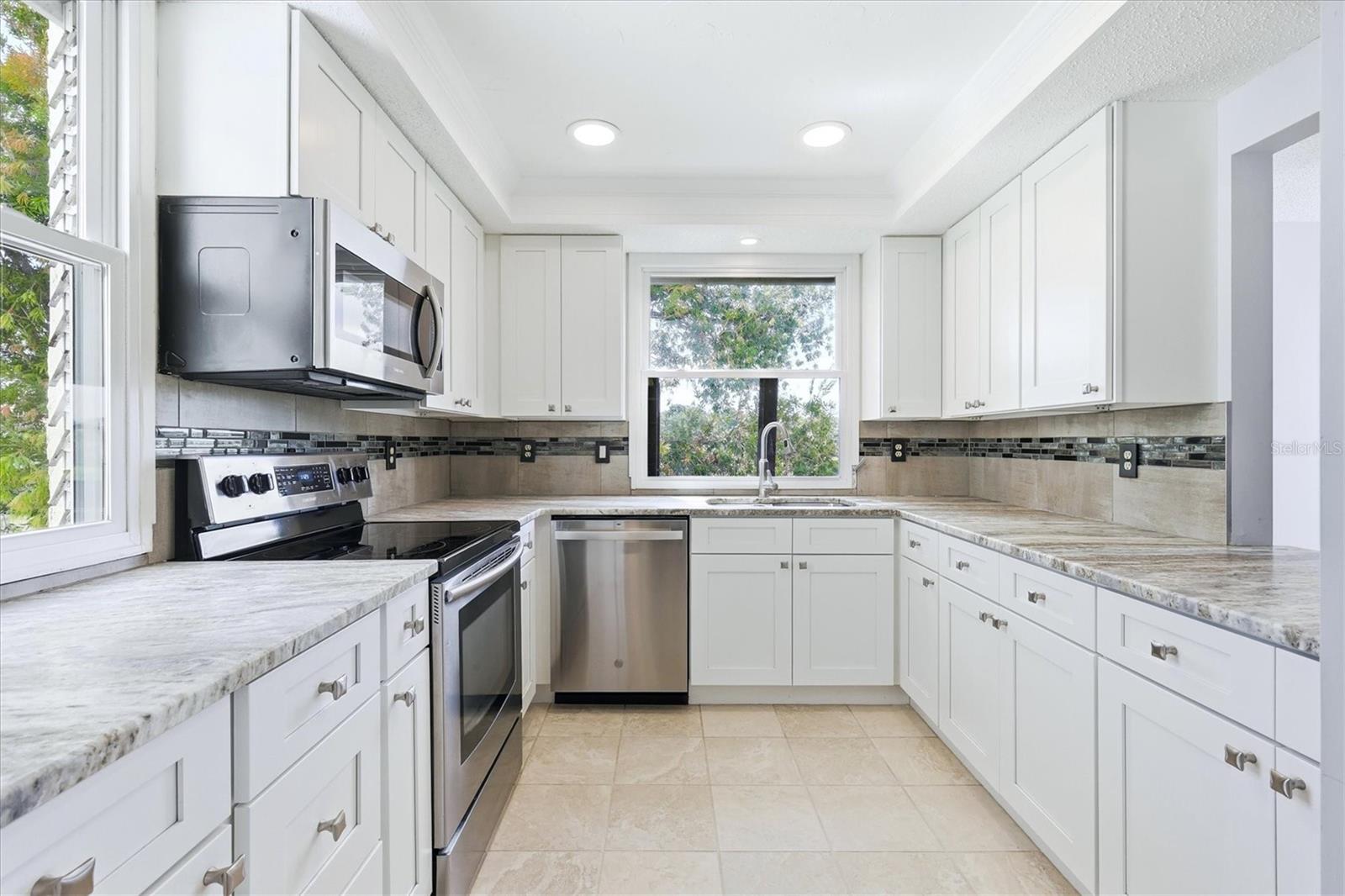 Image 13 of 72 For 5194 Marsh Field Lane 96