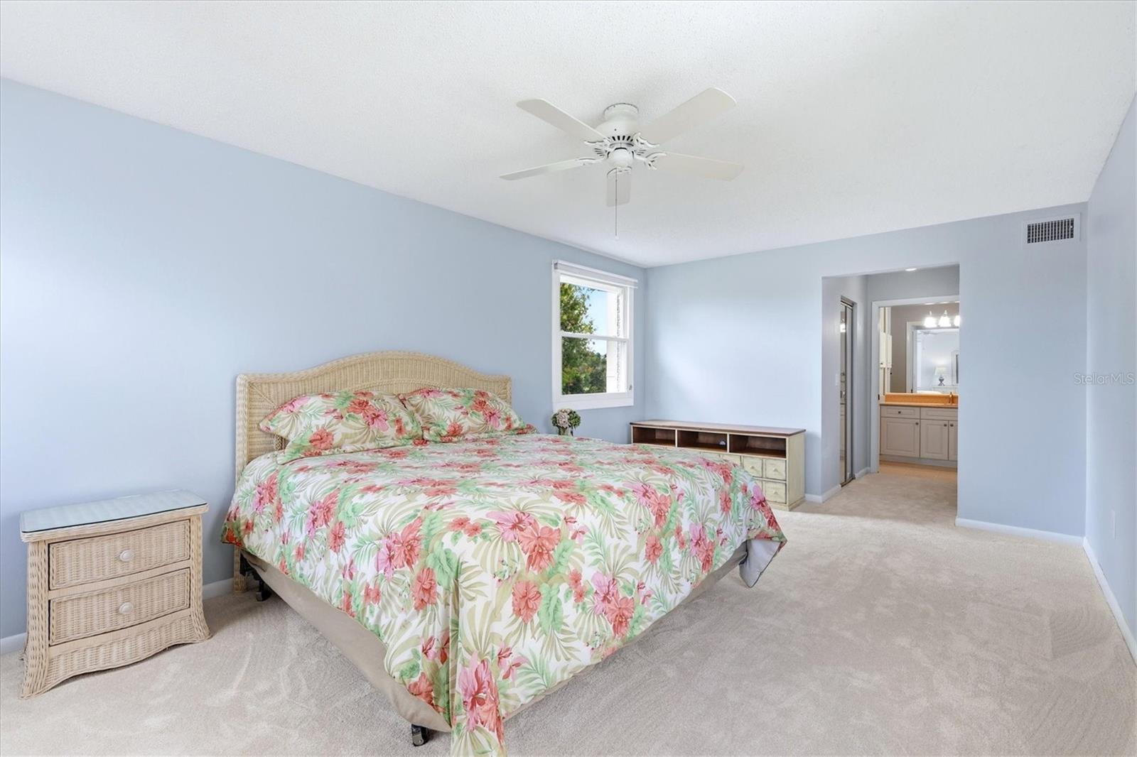 Image 17 of 72 For 5194 Marsh Field Lane 96