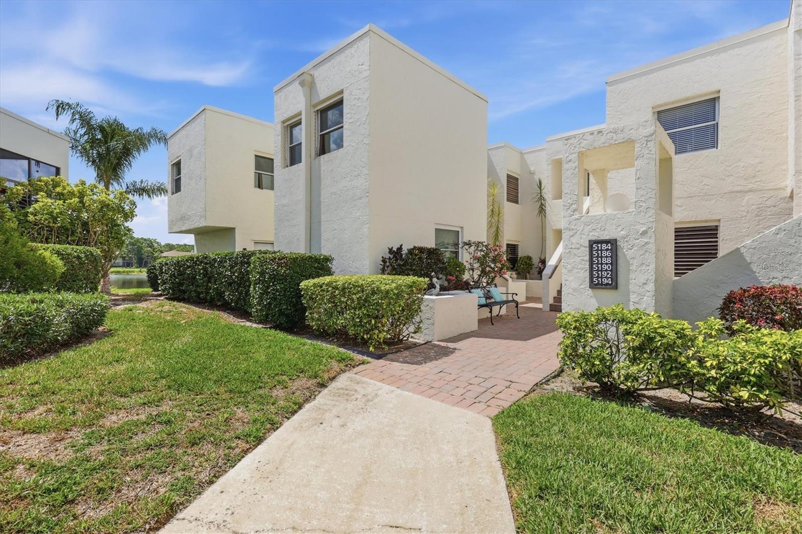 Image 31 of 72 For 5194 Marsh Field Lane 96