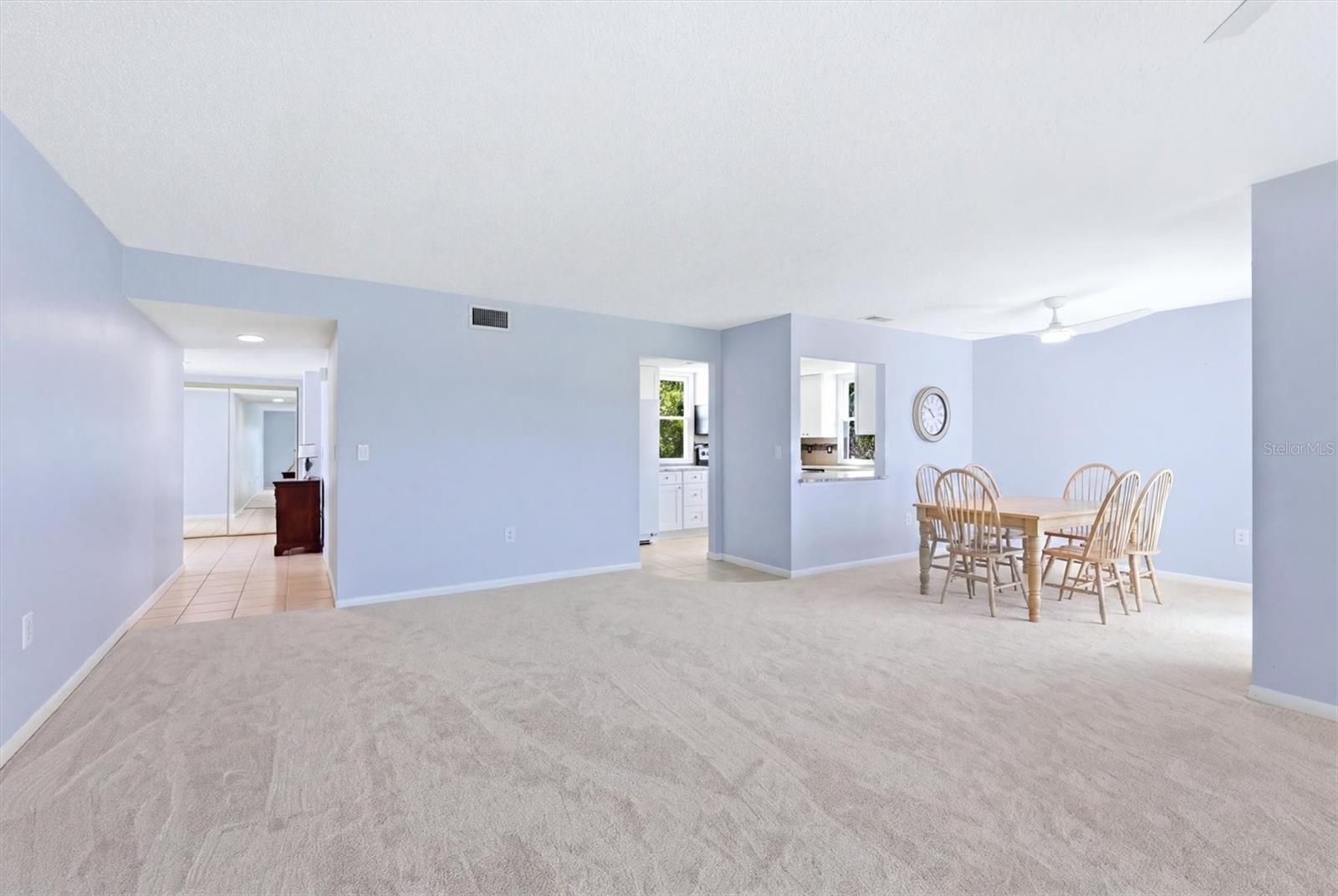 Image 5 of 72 For 5194 Marsh Field Lane 96