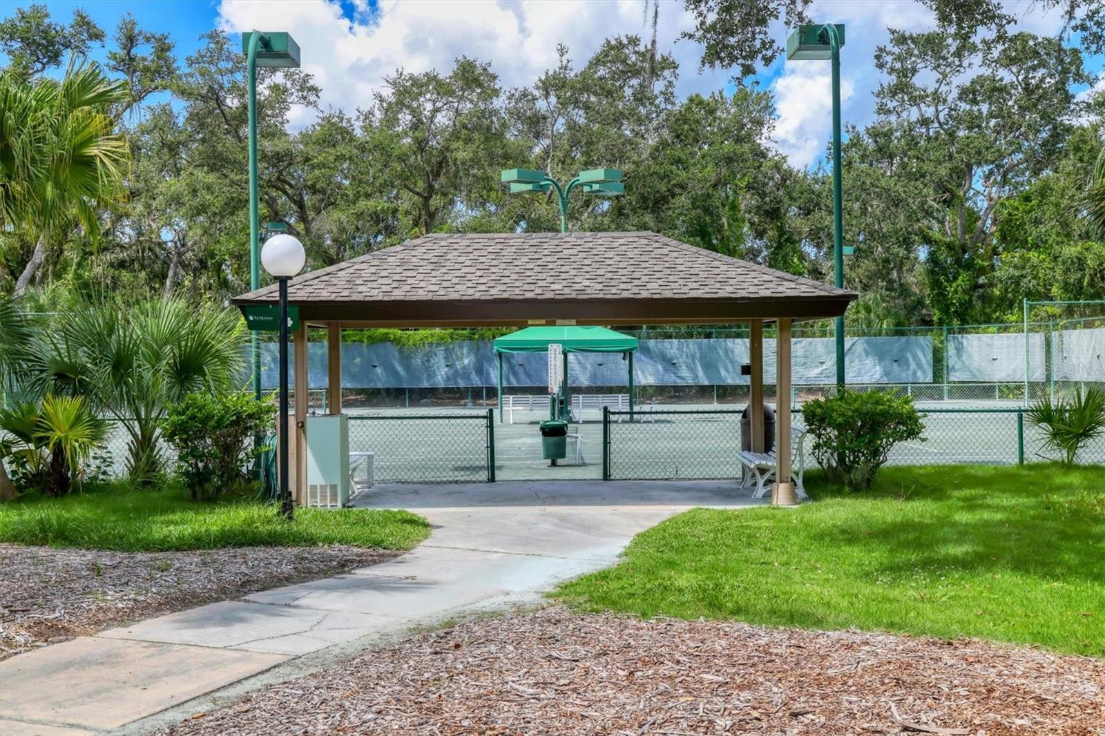 Image 60 of 72 For 5194 Marsh Field Lane 96