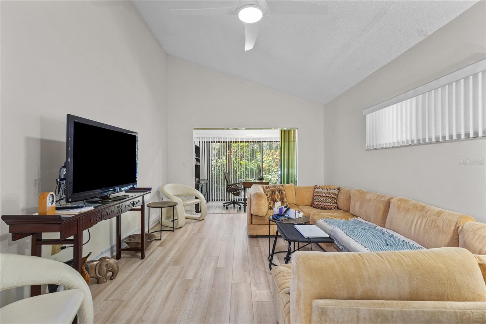 Image 20 of 41 For 1623 Pelican Cove Road 122