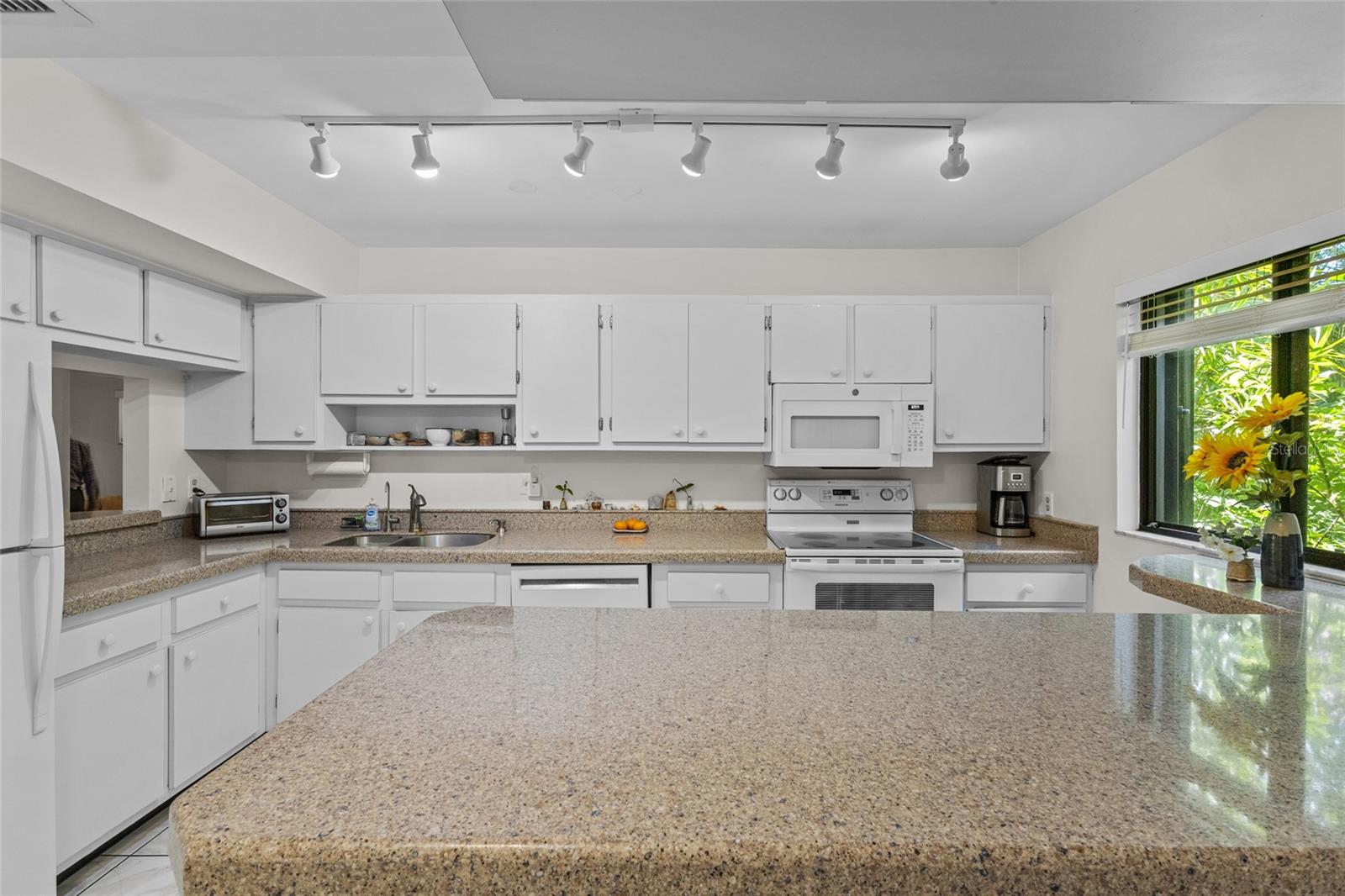 Image 5 of 41 For 1623 Pelican Cove Road 122