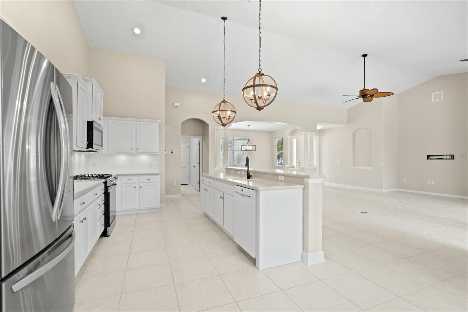 Image 10 of 66 For 7806 Drayton Circle