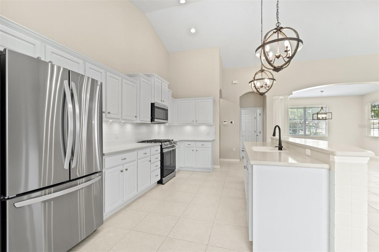 Image 11 of 66 For 7806 Drayton Circle