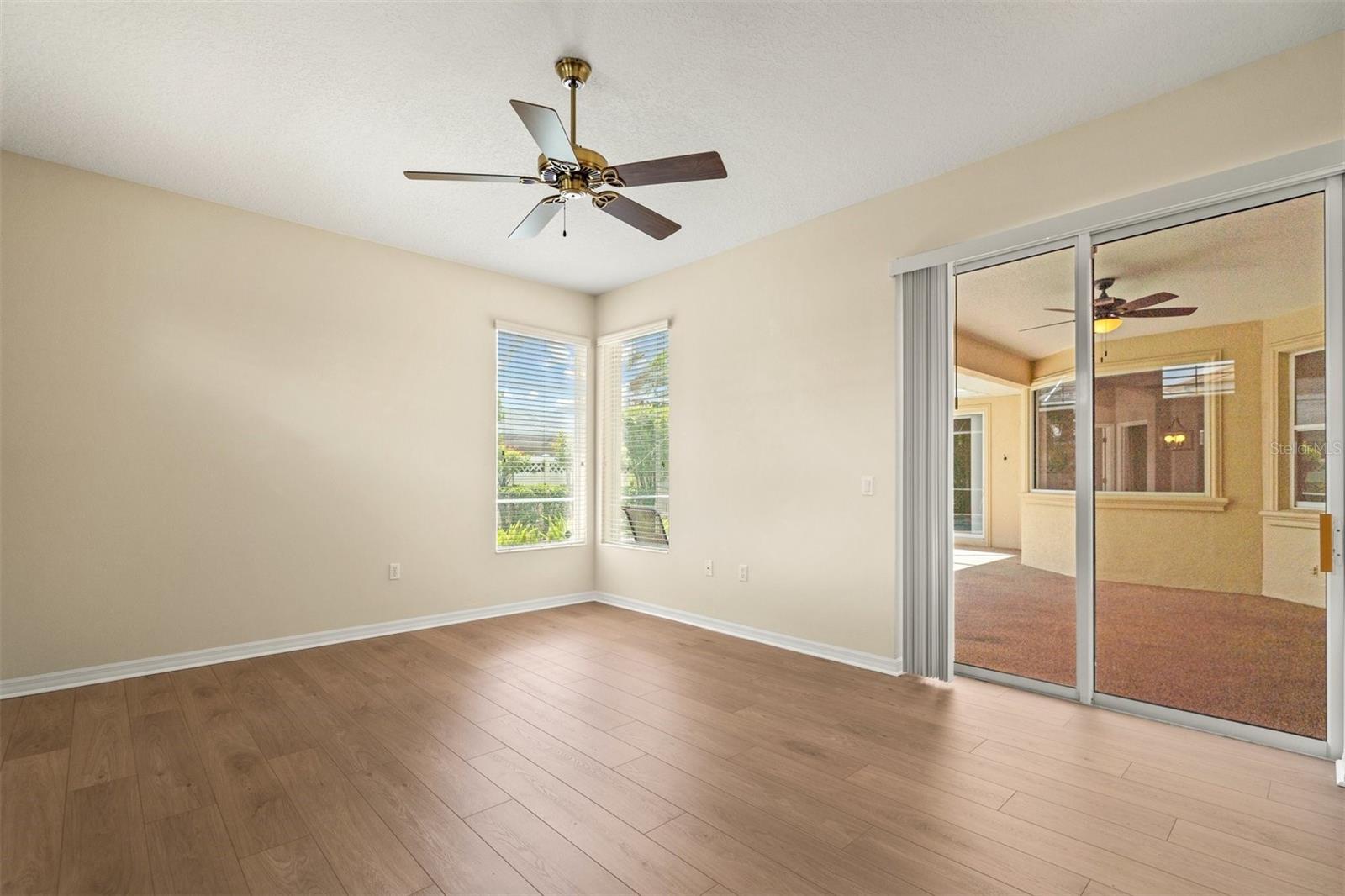 Image 17 of 66 For 7806 Drayton Circle