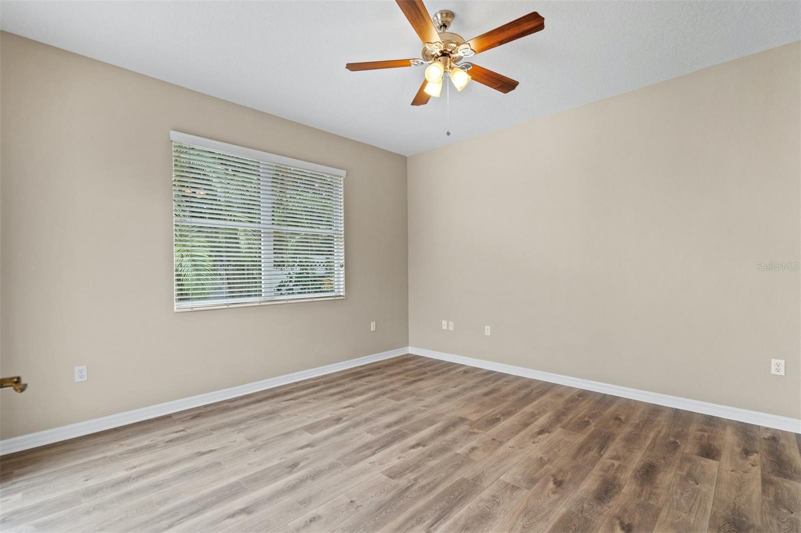 Image 24 of 66 For 7806 Drayton Circle