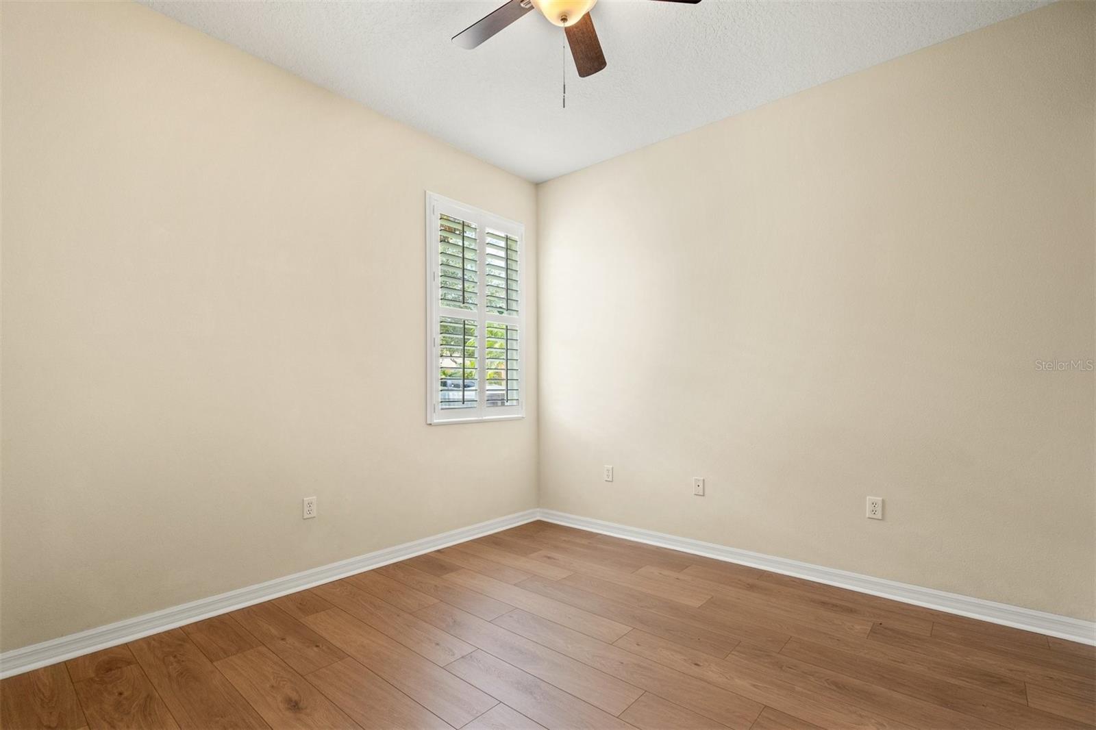 Image 29 of 66 For 7806 Drayton Circle
