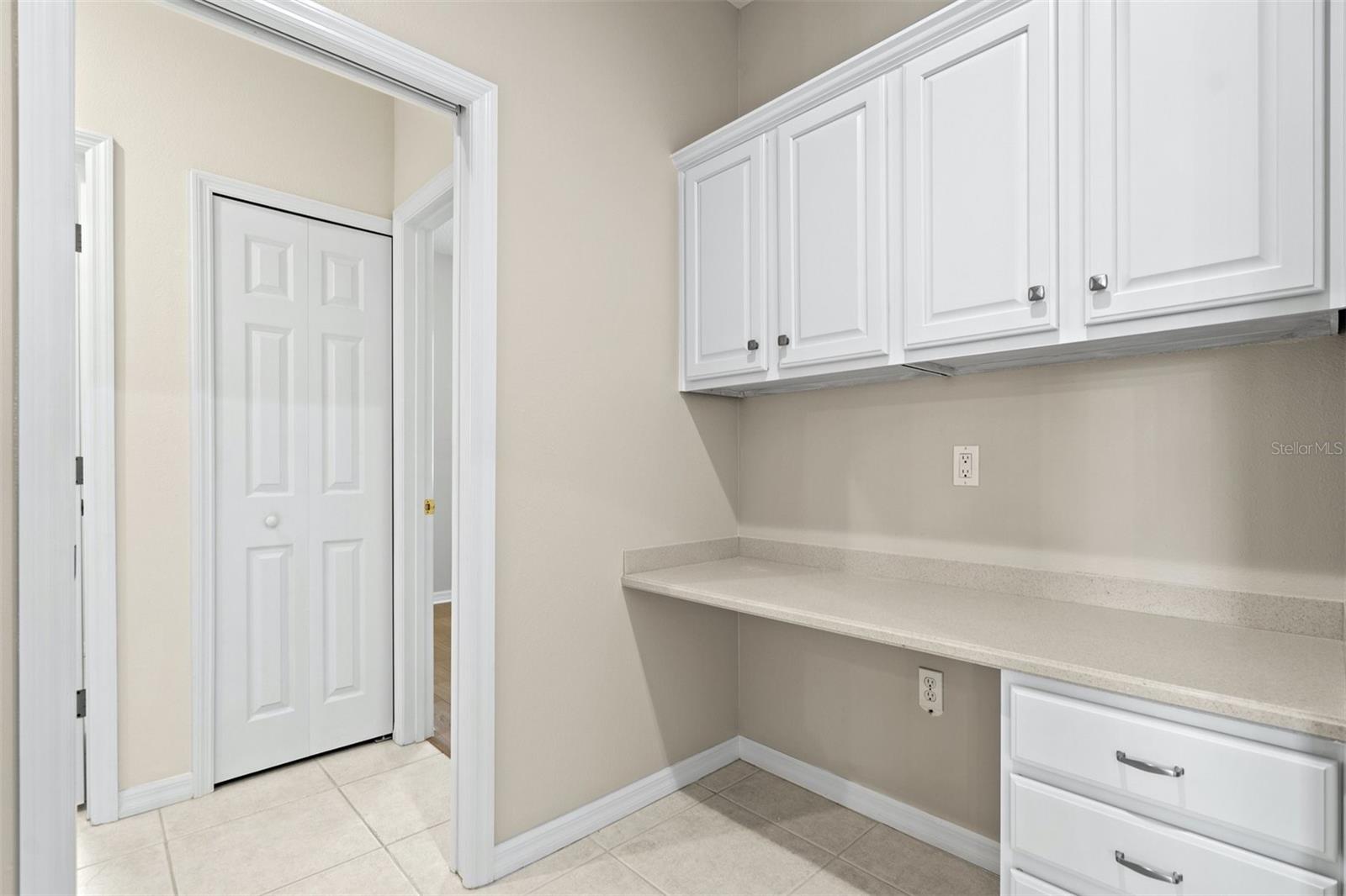 Image 31 of 66 For 7806 Drayton Circle
