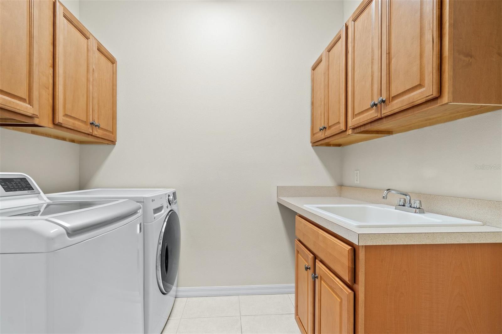Image 32 of 66 For 7806 Drayton Circle
