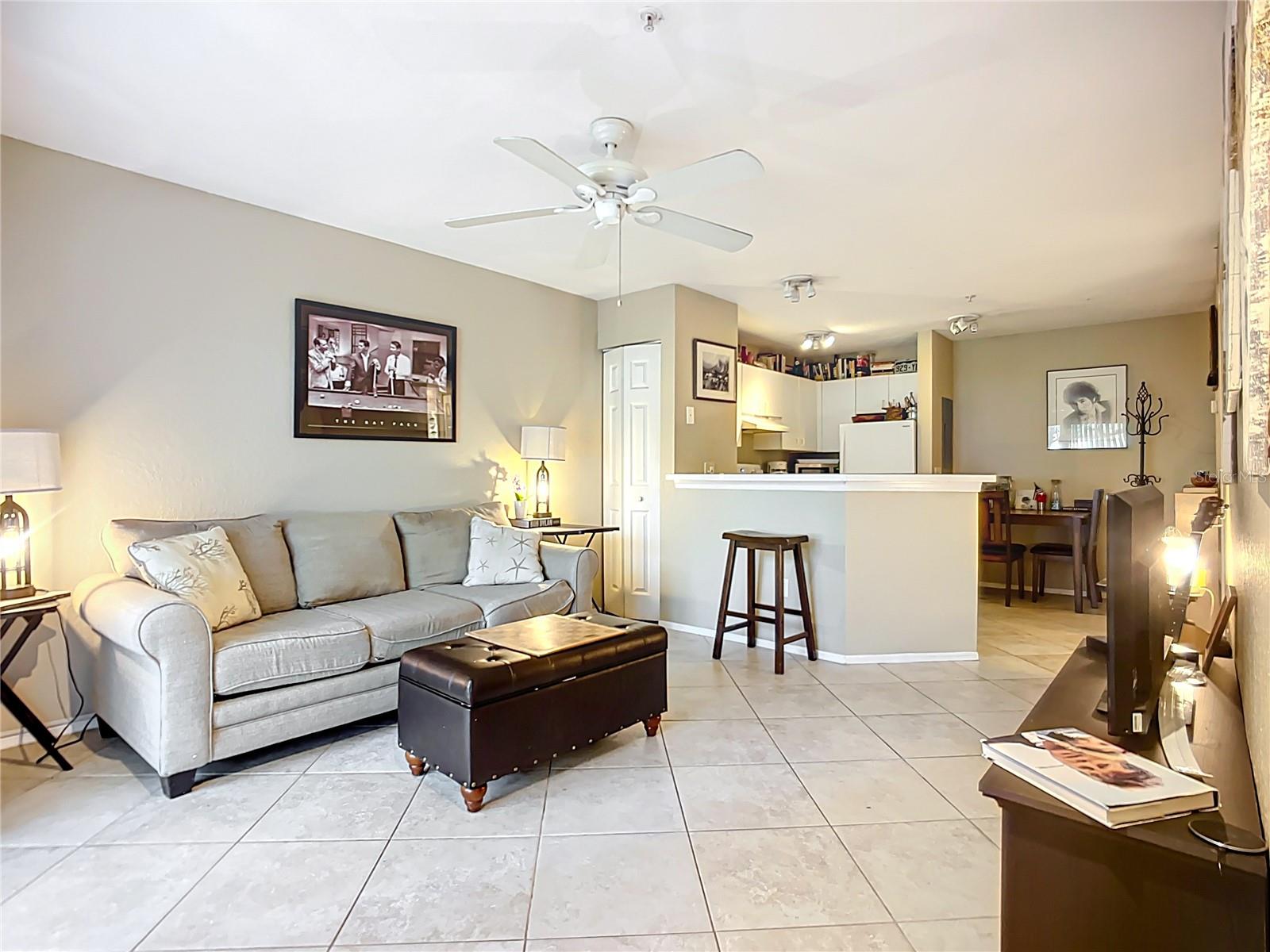 Image 4 of 29 For 850 Tamiami Trail 207