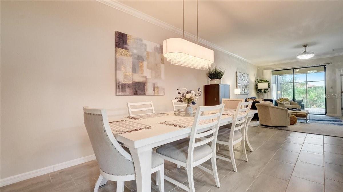 Image 12 of 33 For 23972 Skyflower Court