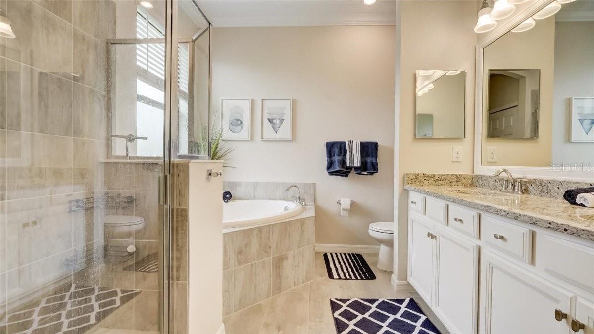 Image 15 of 33 For 23972 Skyflower Court