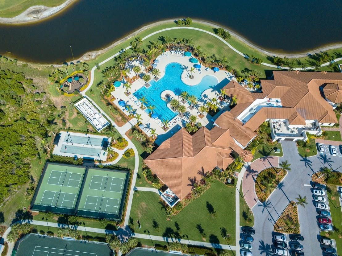 Image 3 of 33 For 23972 Skyflower Court