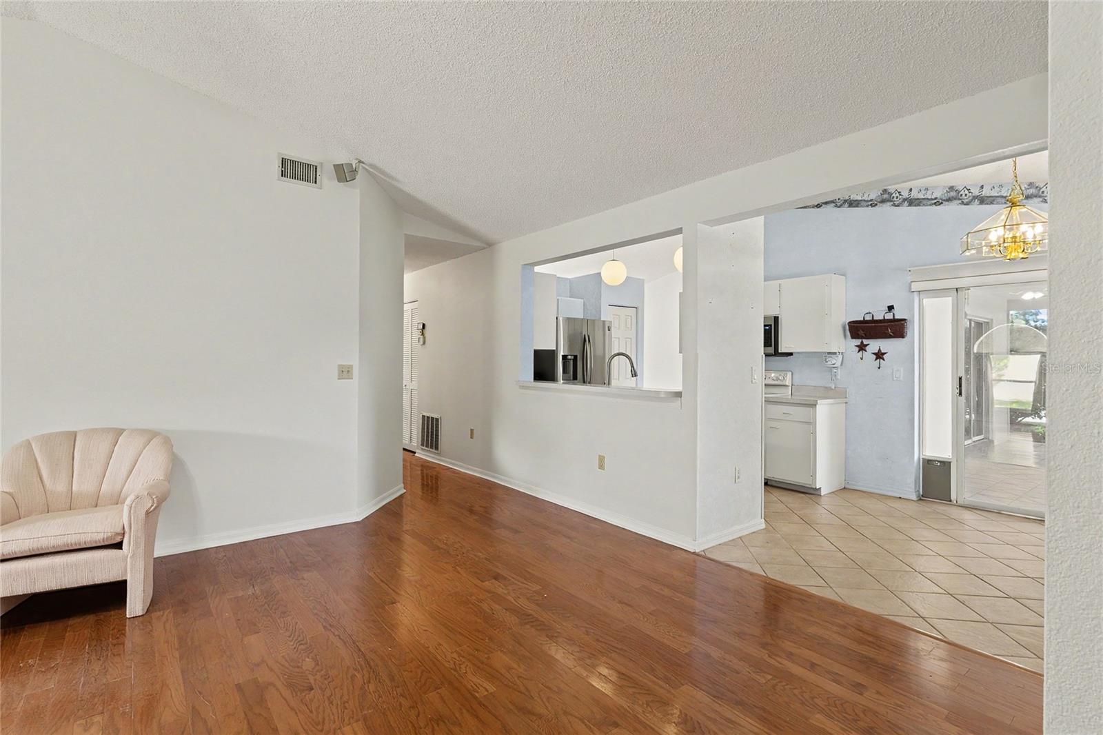 Image 12 of 42 For 5657 29th Street Circle E