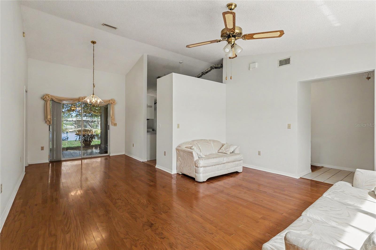 Image 7 of 42 For 5657 29th Street Circle E