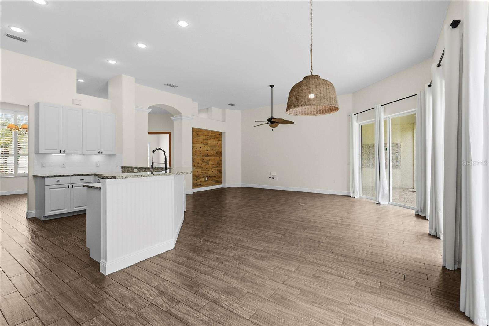 Image 15 of 83 For 8307 Planters Knoll Ter