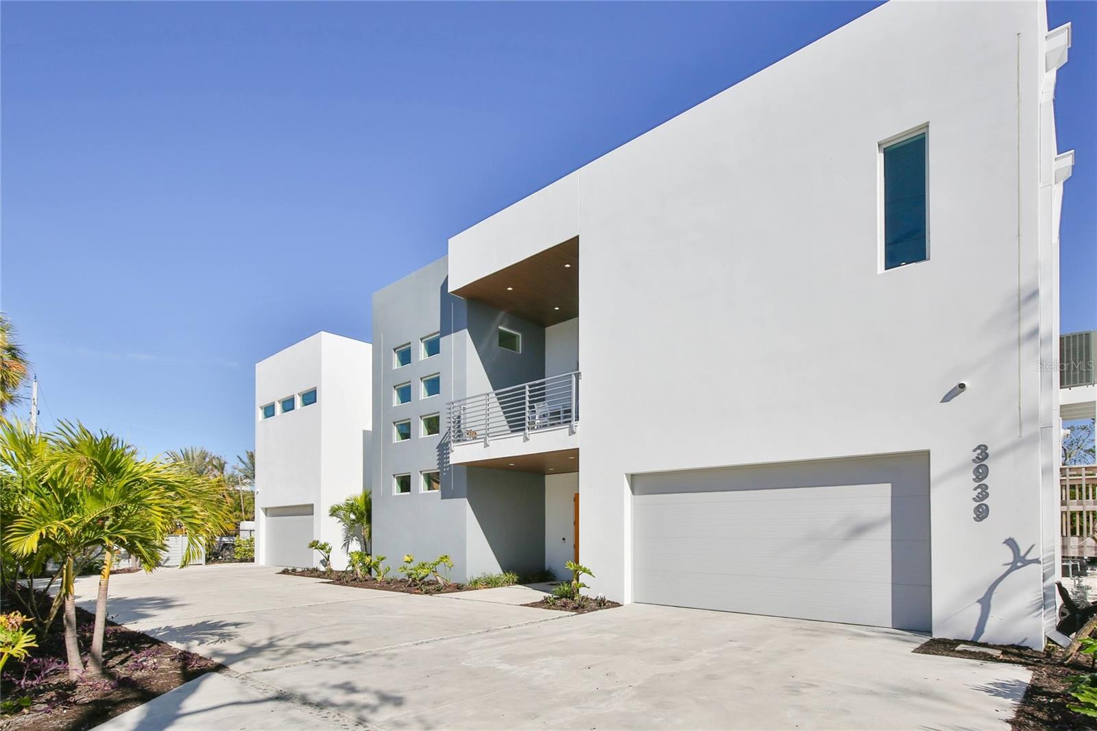 Image 2 of 65 For 3939 Higel Avenue