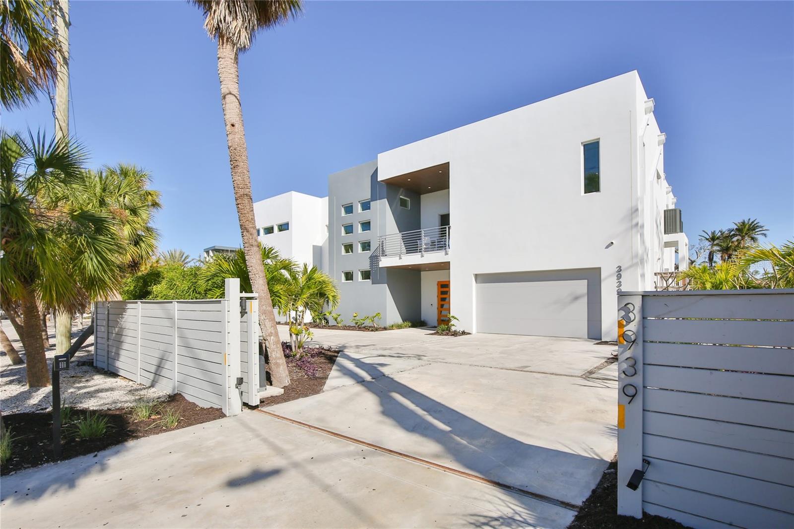 Image 3 of 65 For 3939 Higel Avenue