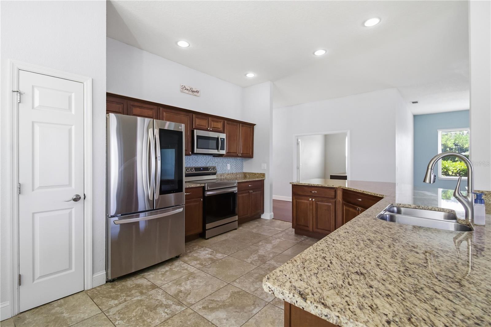 Image 7 of 45 For 5104 52nd Avenue W
