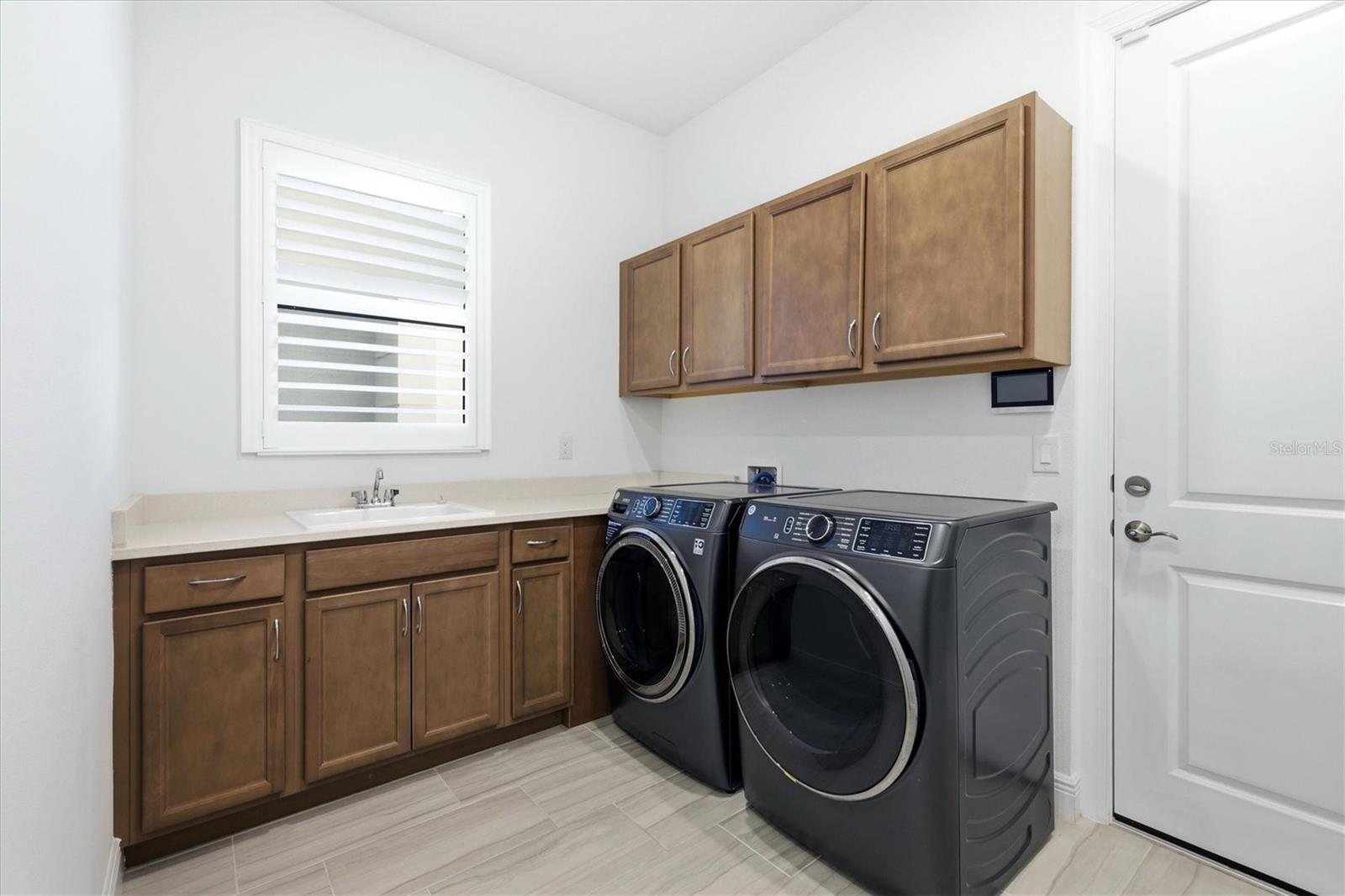 Image 20 of 23 For 4950 Kiva Circle