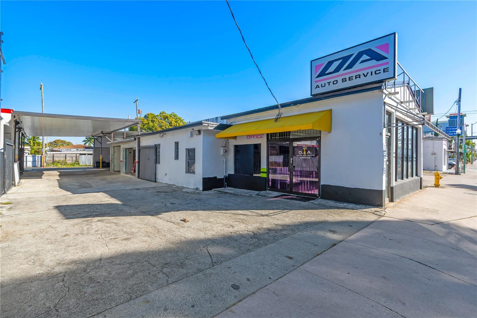 Image 2 of 21 For 3219 8th Street