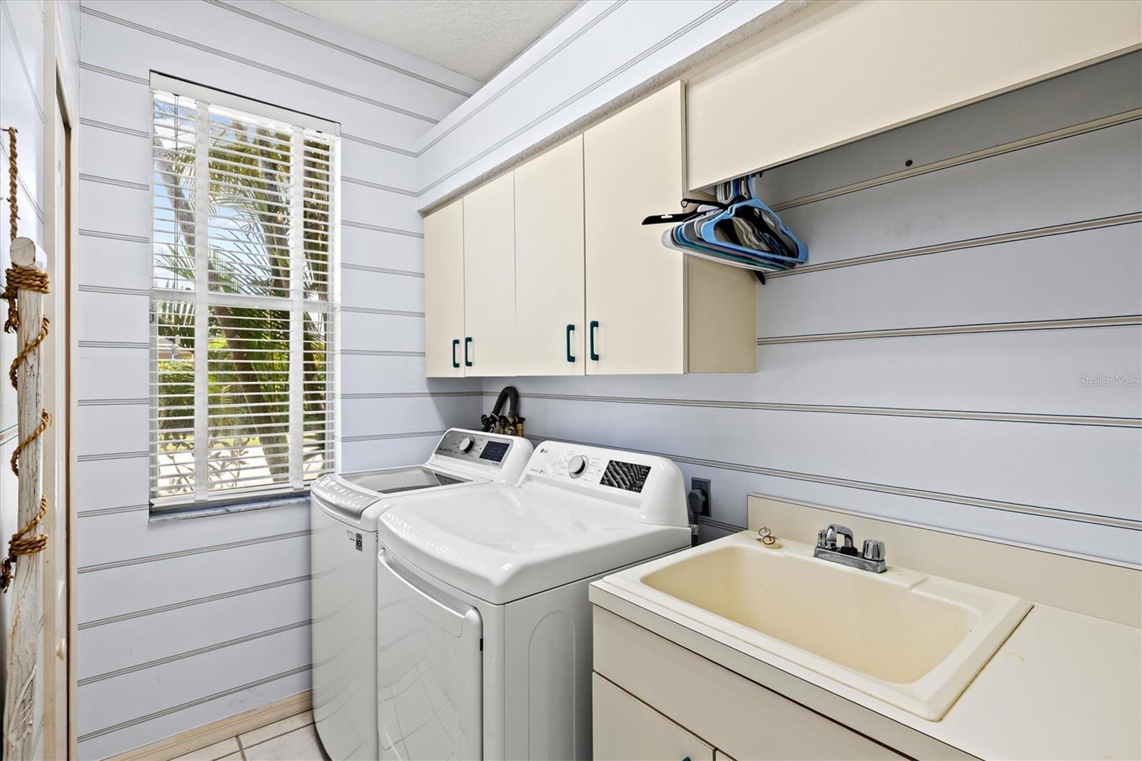 Image 22 of 82 For 4146 Hearthstone Drive