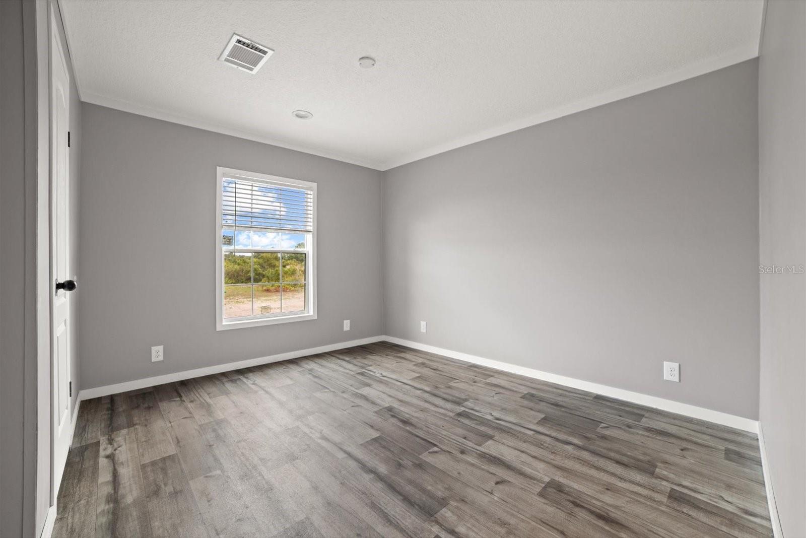 Image 18 of 36 For 20213 258th Street