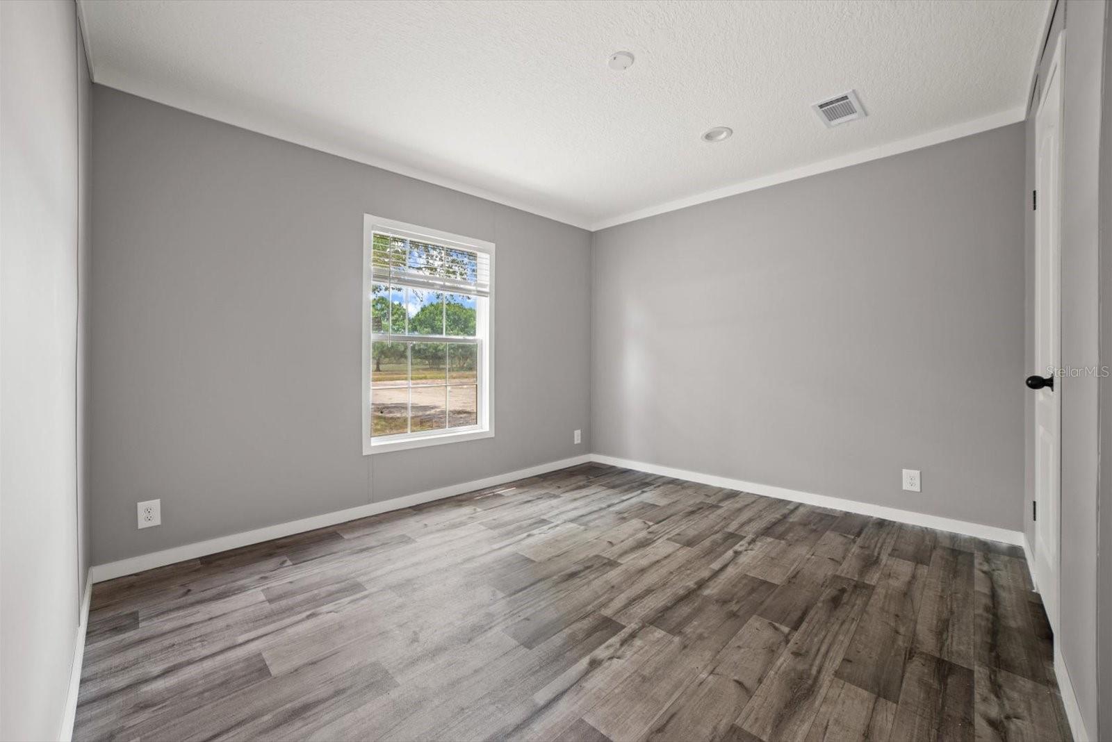 Image 21 of 36 For 20213 258th Street