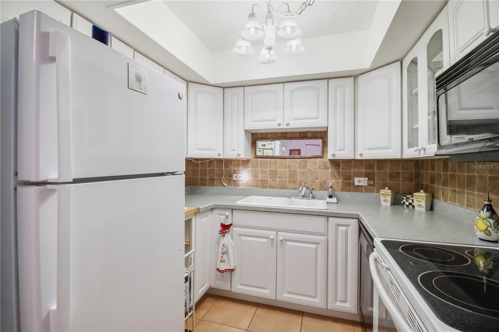 Image 5 of 28 For 2901 26th St W  408