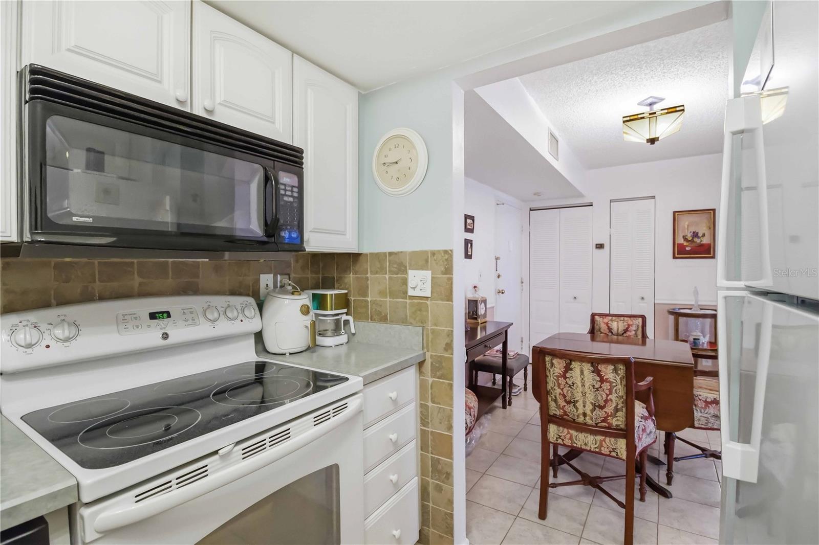 Image 6 of 28 For 2901 26th St W  408