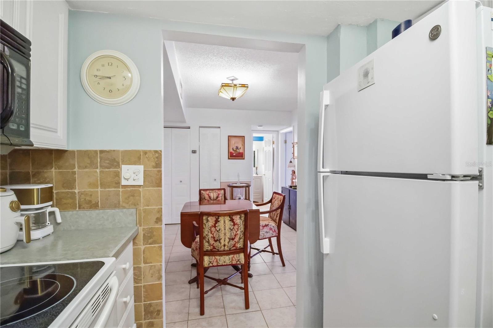 Image 7 of 28 For 2901 26th St W  408