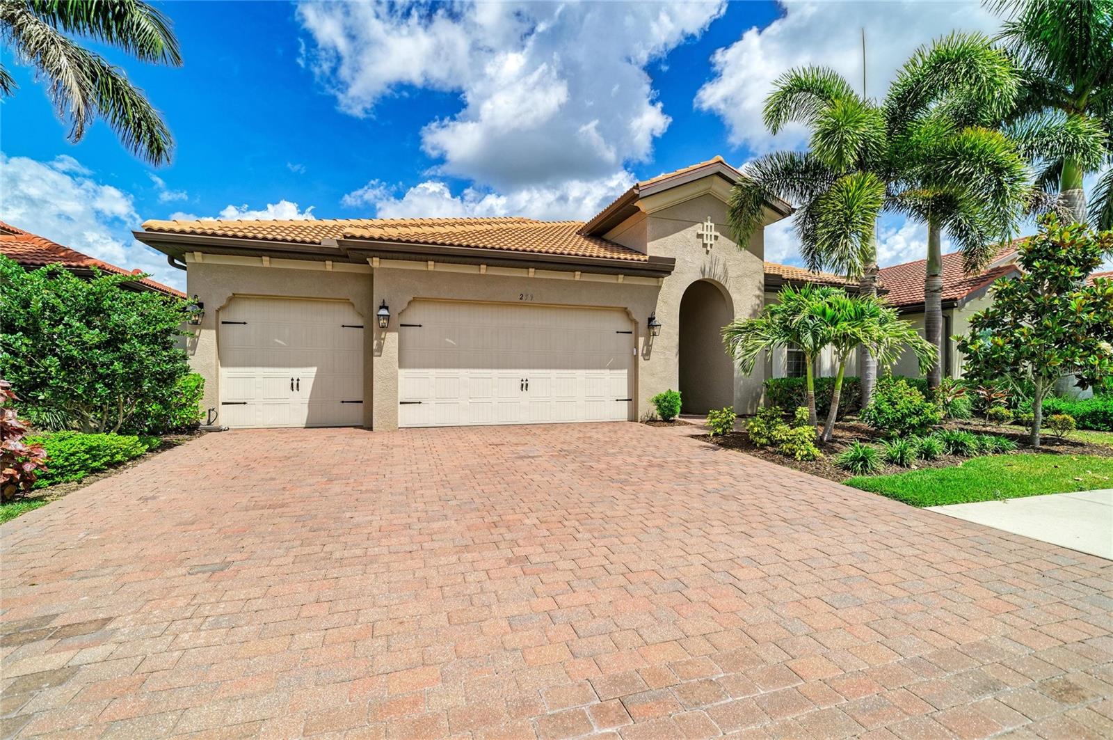 Image 10 of 100 For 259 Toscavilla Boulevard