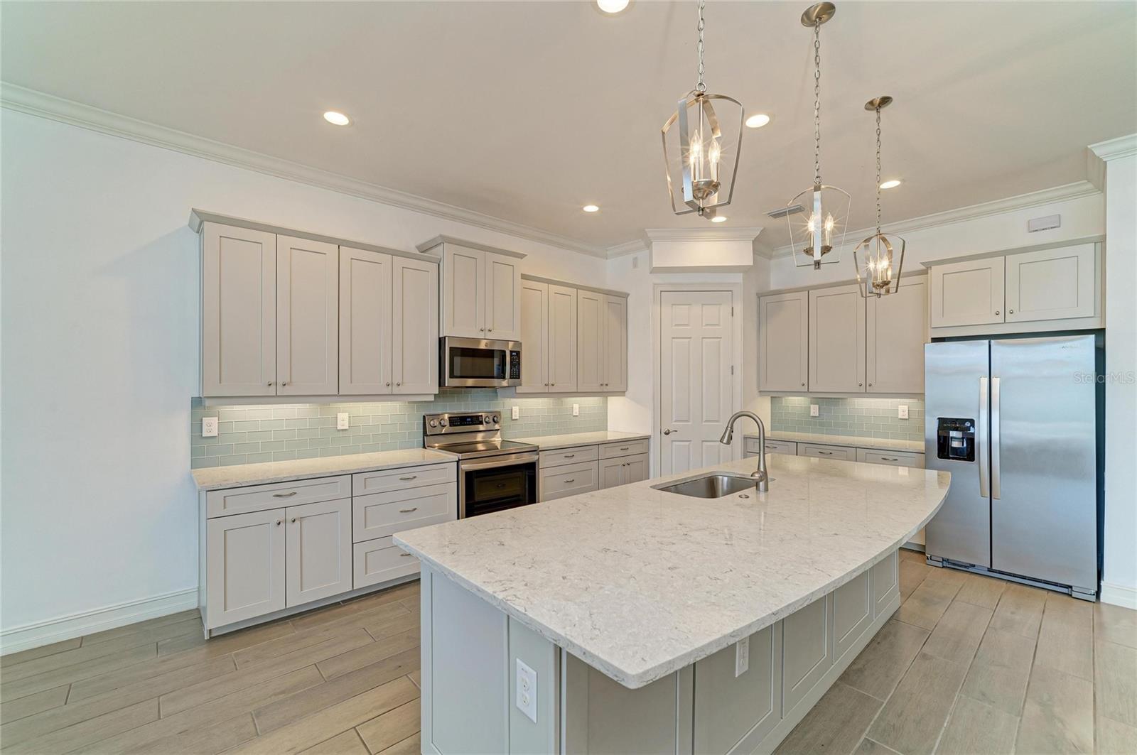 Image 36 of 100 For 259 Toscavilla Boulevard