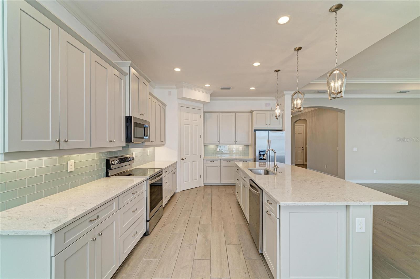 Image 37 of 100 For 259 Toscavilla Boulevard