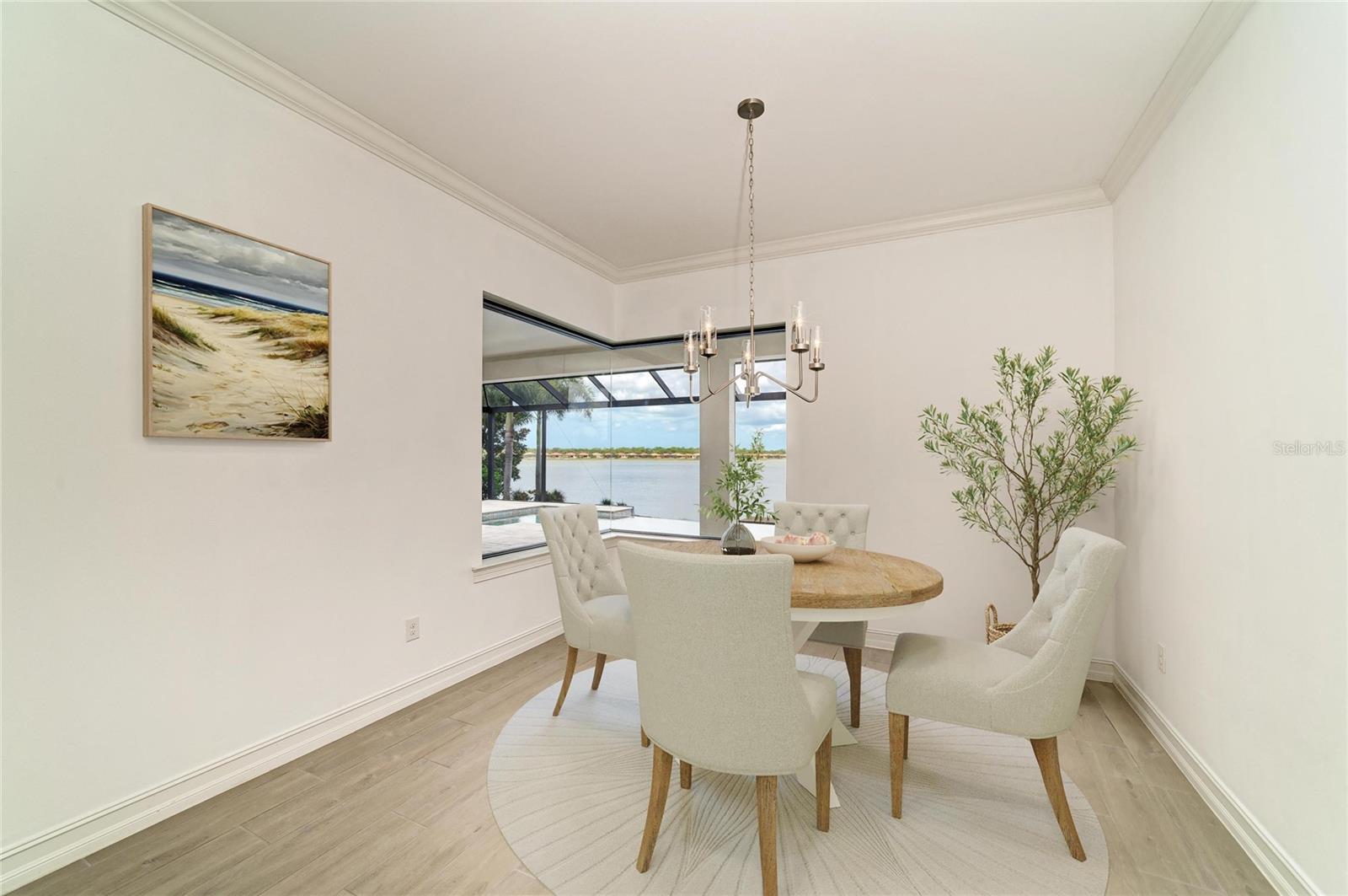 Image 43 of 100 For 259 Toscavilla Boulevard