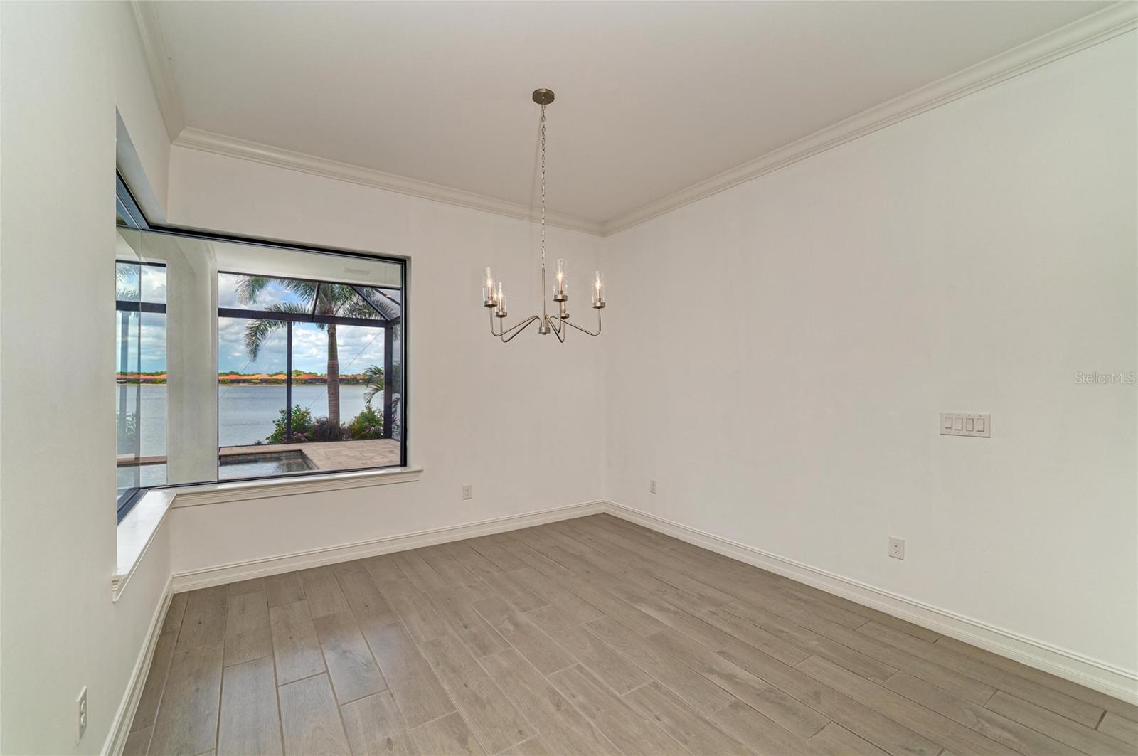 Image 45 of 100 For 259 Toscavilla Boulevard