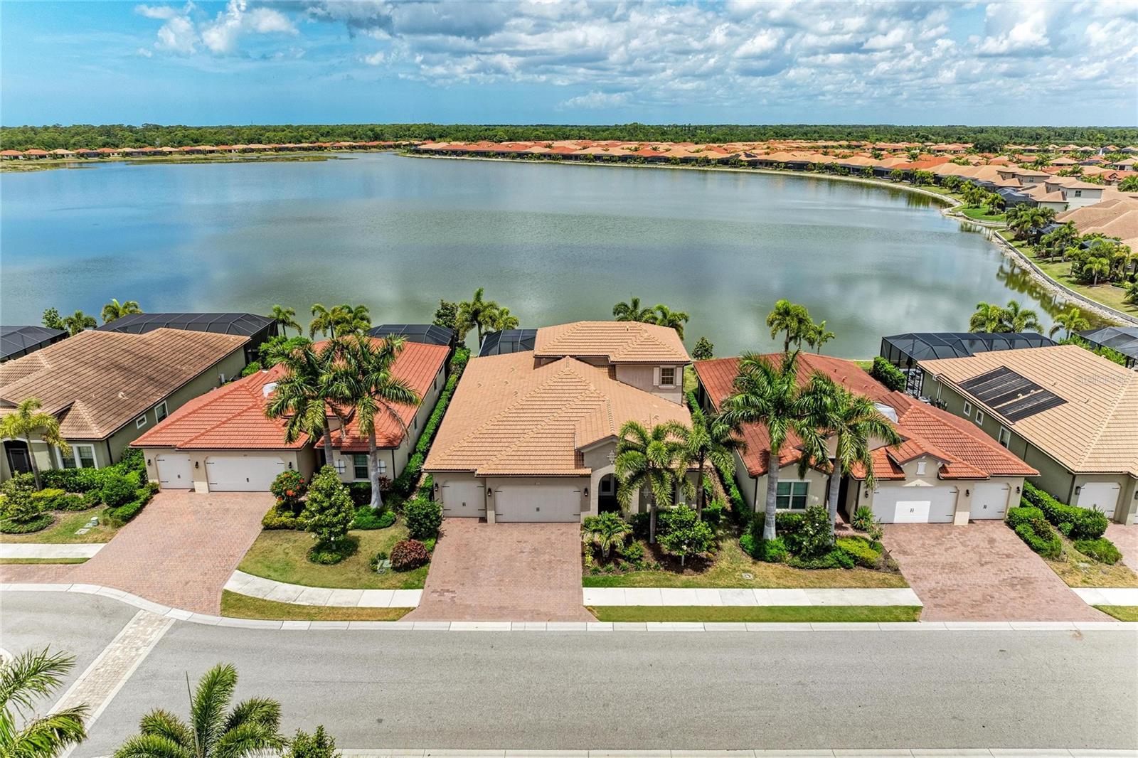 Image 6 of 100 For 259 Toscavilla Boulevard