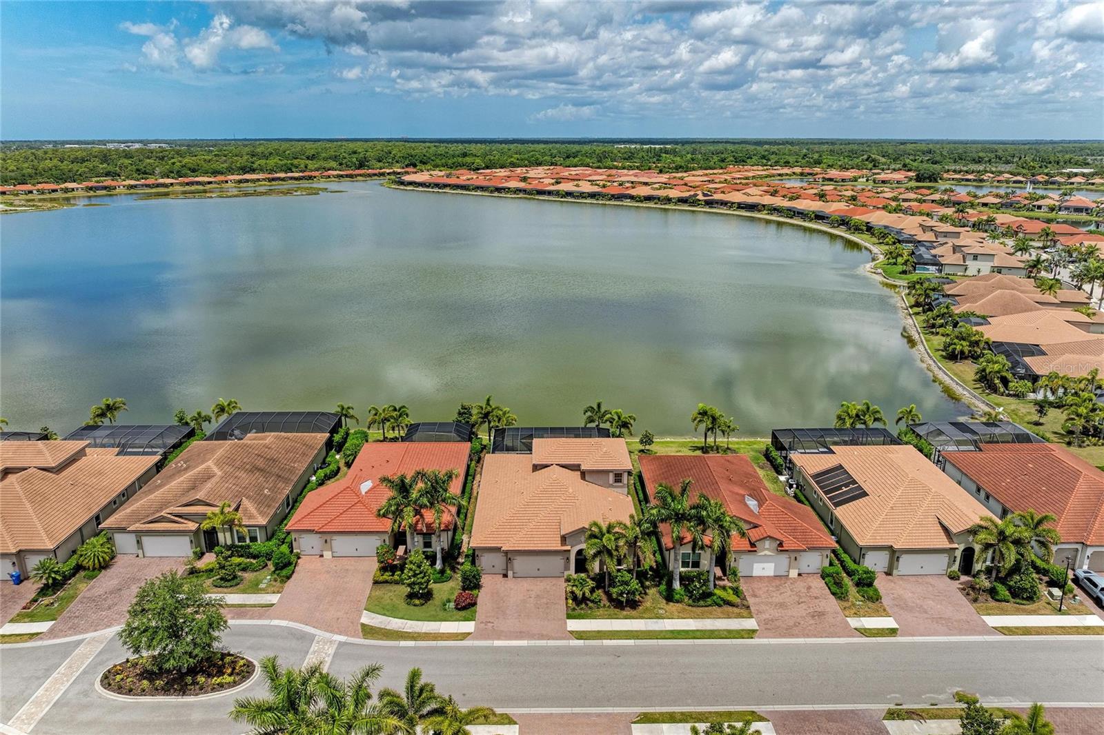 Image 76 of 100 For 259 Toscavilla Boulevard